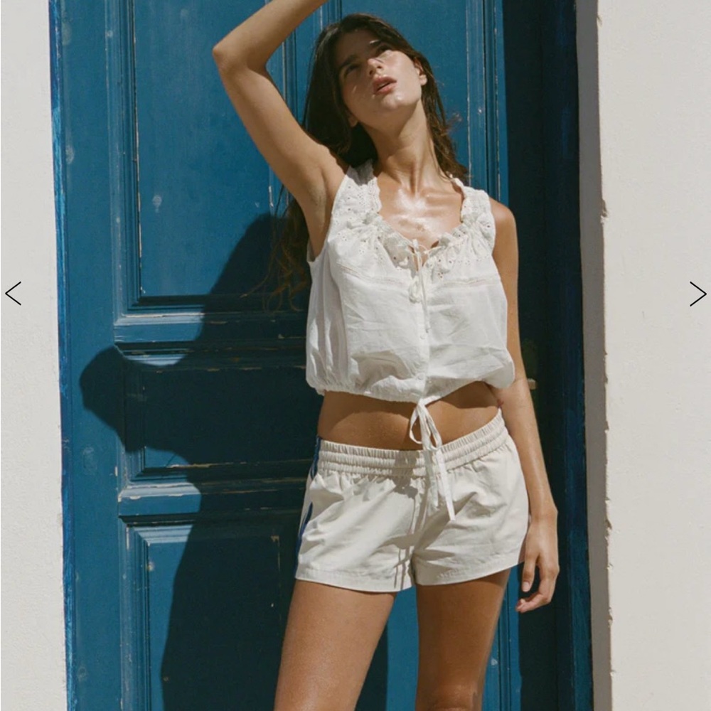 With Jean Simos White Sleeveless Lace-Trim Crop Top